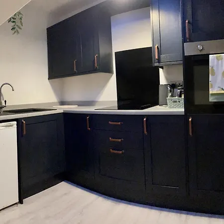 With Newly Renovated Private Bathroom Above Village Pub Stag Crosby * Maryport